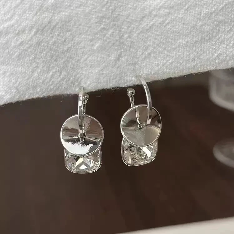 铜合金耳饰 小众精致耳钉轻奢风复古女耳饰百搭欧若假日风2230