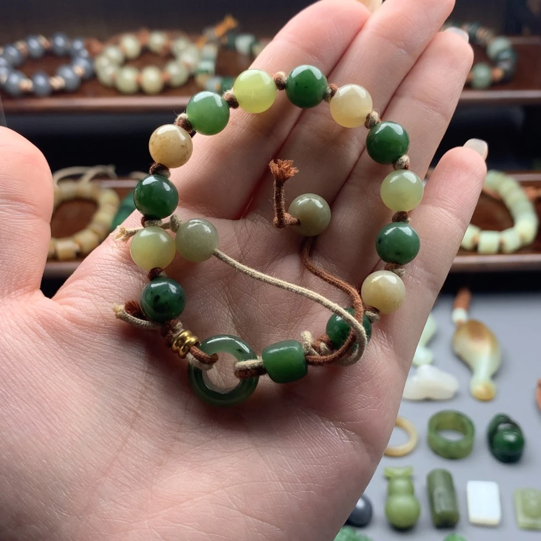 颈饰未镶嵌和田玉