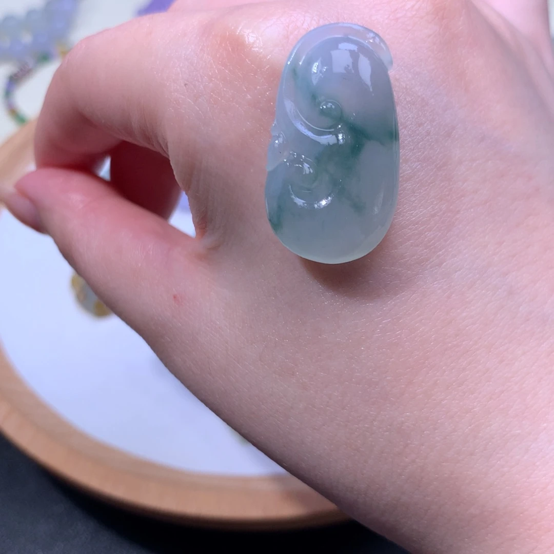 定制翡翠未镶嵌如意