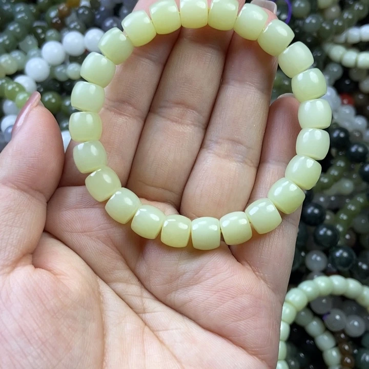 颈饰未镶嵌和田玉卡8