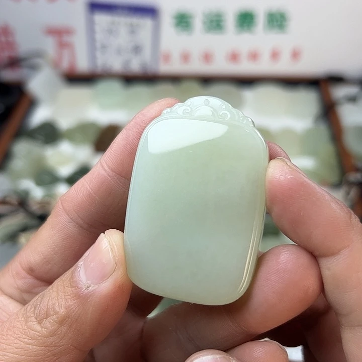 颜***韵和田玉未镶嵌颈饰