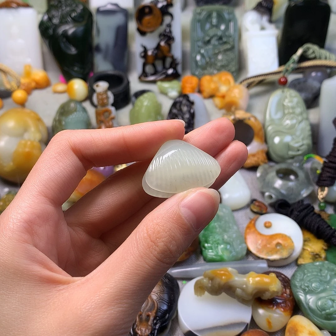 未镶嵌和田玉挂件