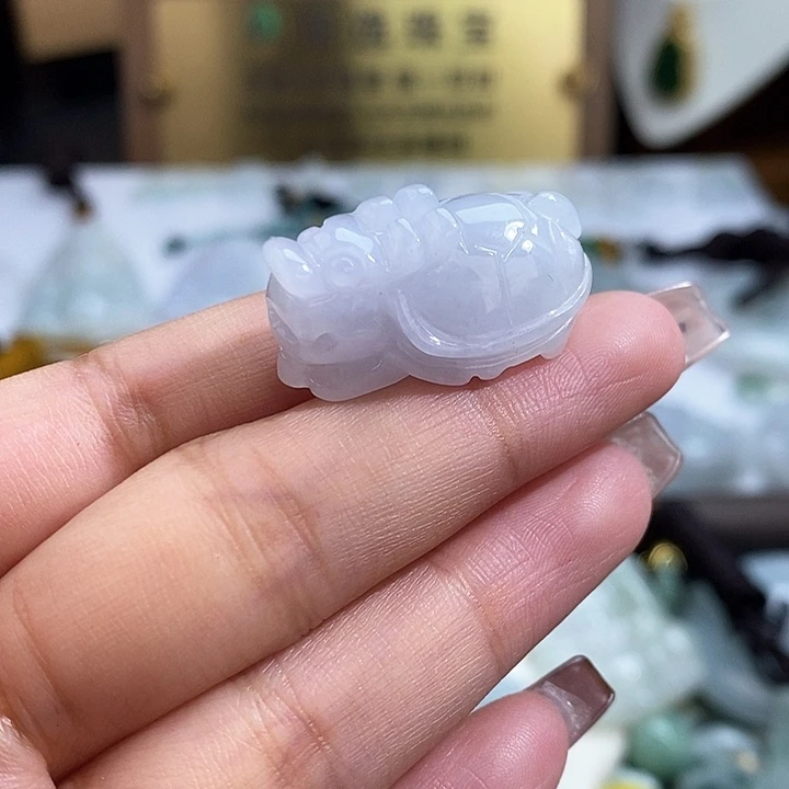 翡翠未镶嵌颈饰7505
