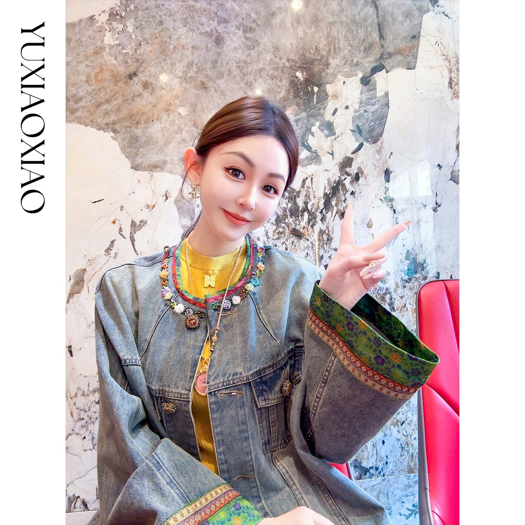 余潇潇【七彩市集】设计感拼接撞色印花中古绣花钉珠圆领牛仔棉外套