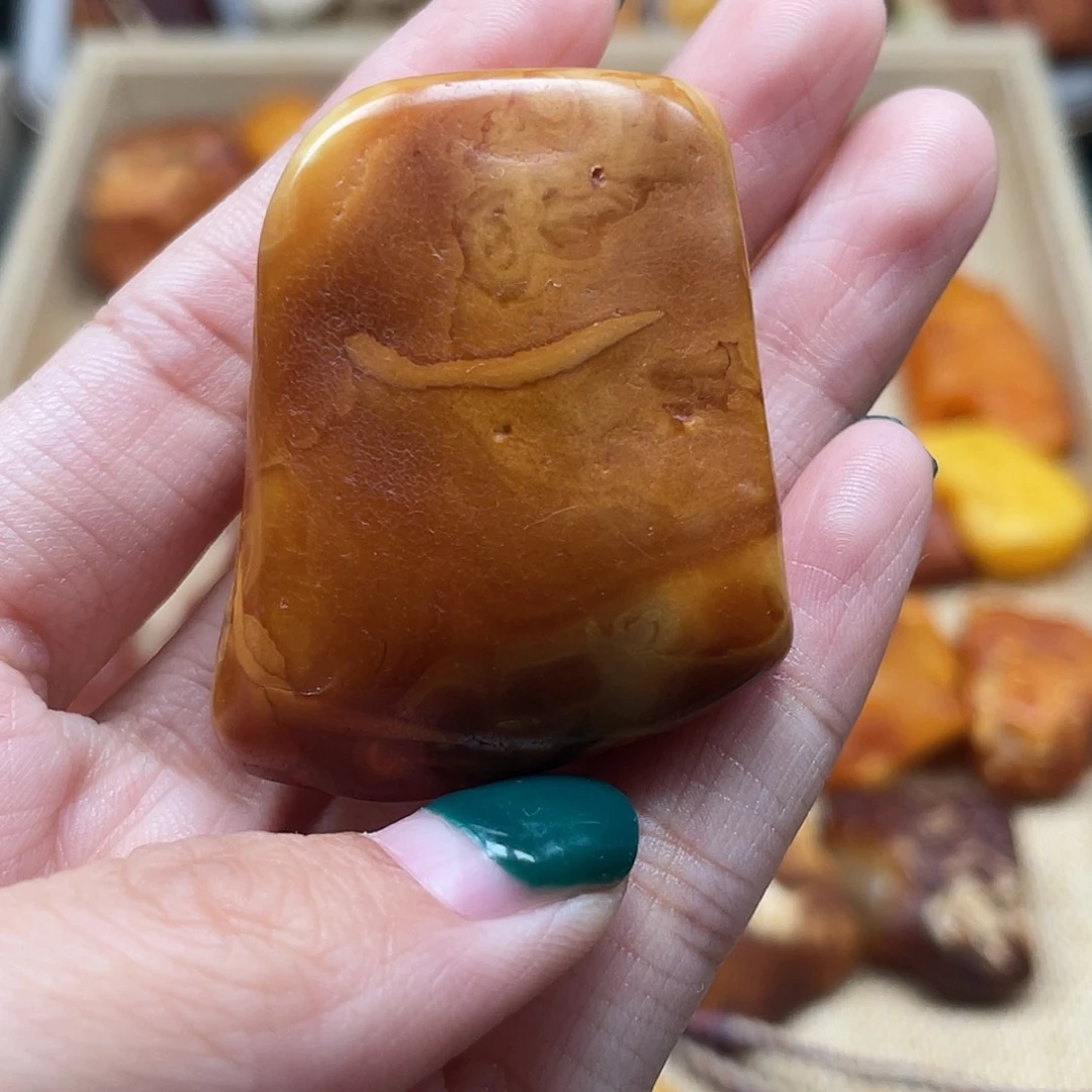 琥珀未镶嵌珠宝奇石