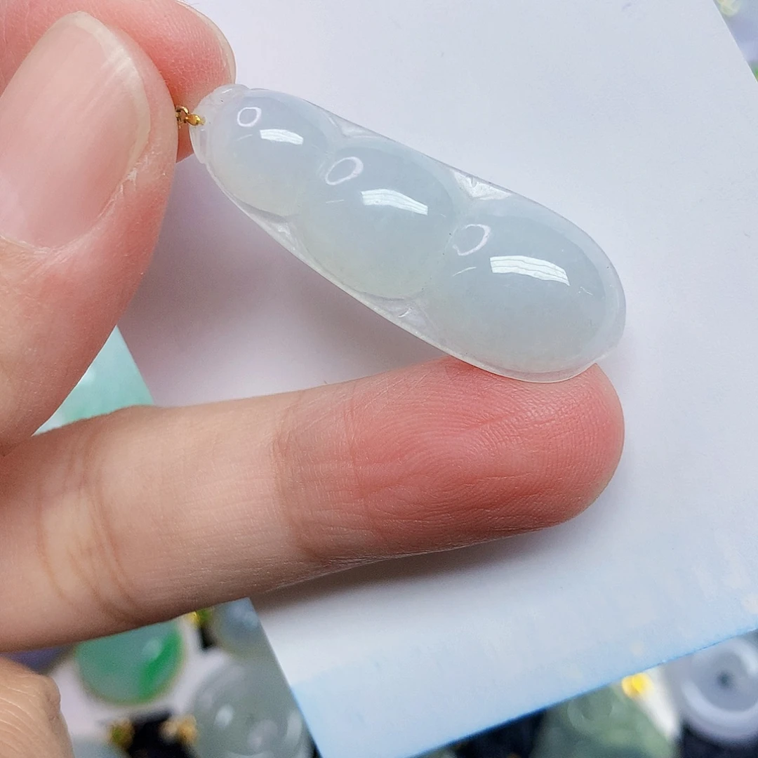 翡翠18K金镶嵌颈饰45678776