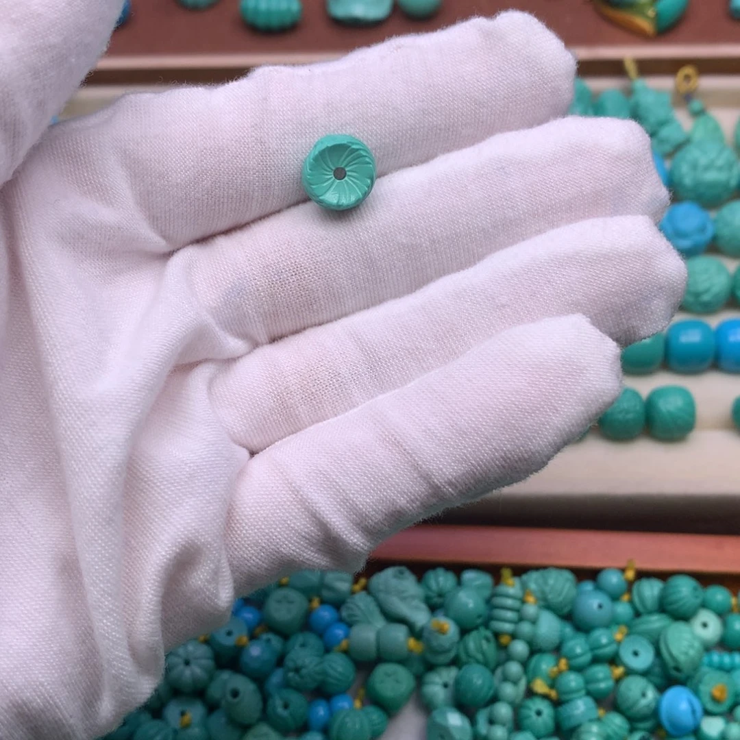 湖北精品羽毛扣10mm