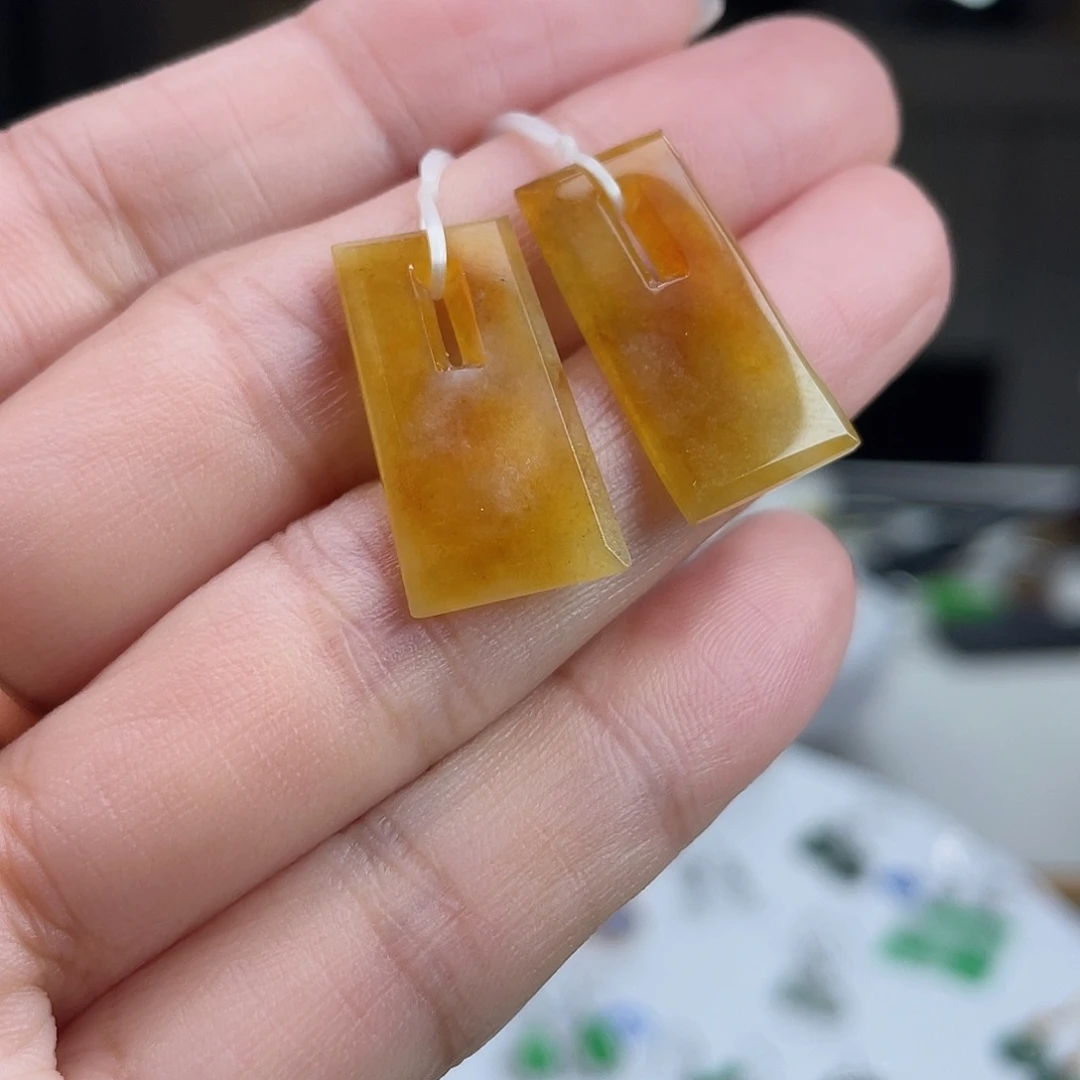 翡翠18K金镶嵌耳饰