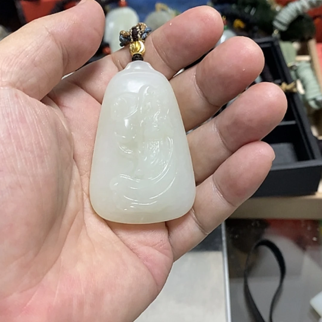 【闪购商品】和田玉未镶嵌颈饰?