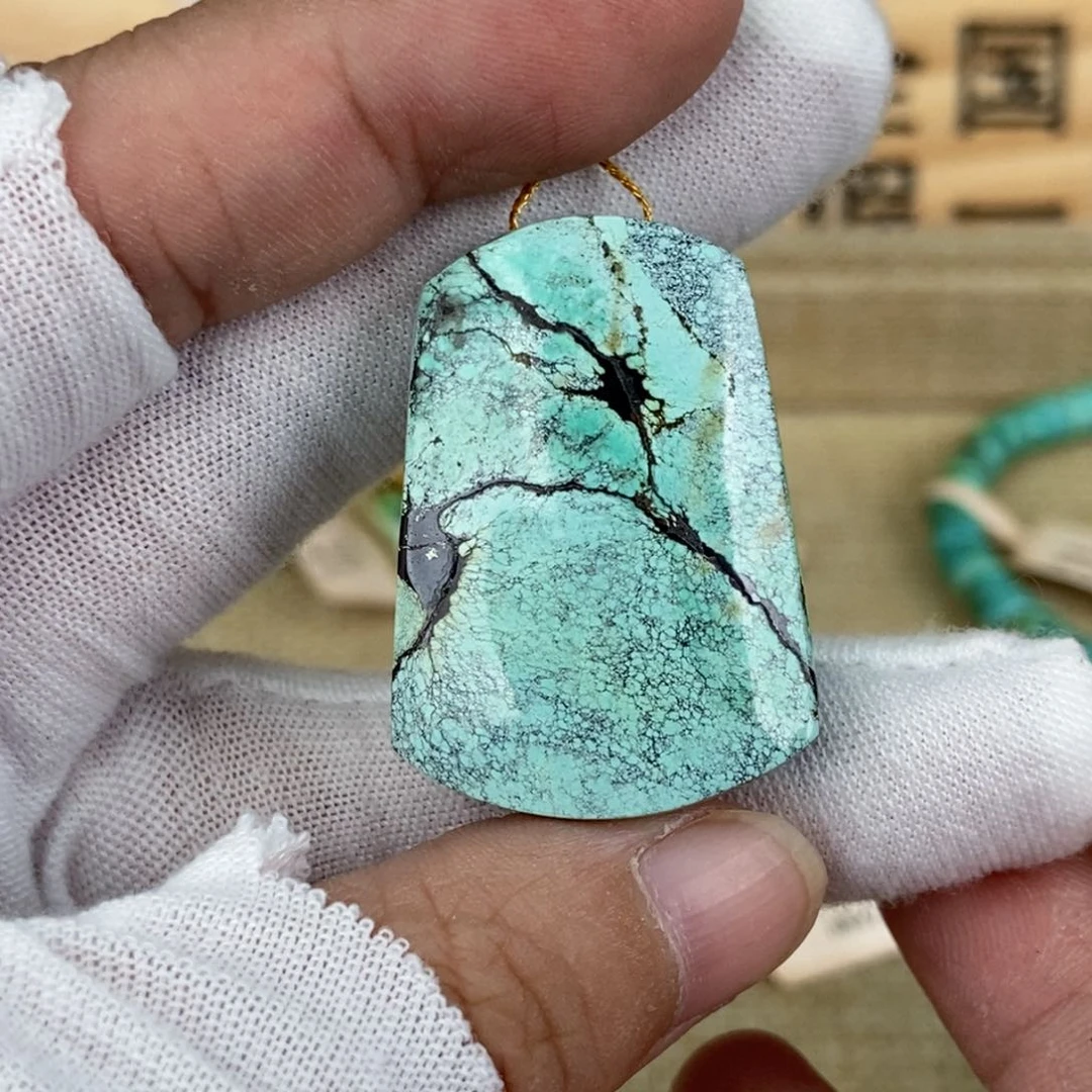 未镶嵌绿松石珠宝奇石