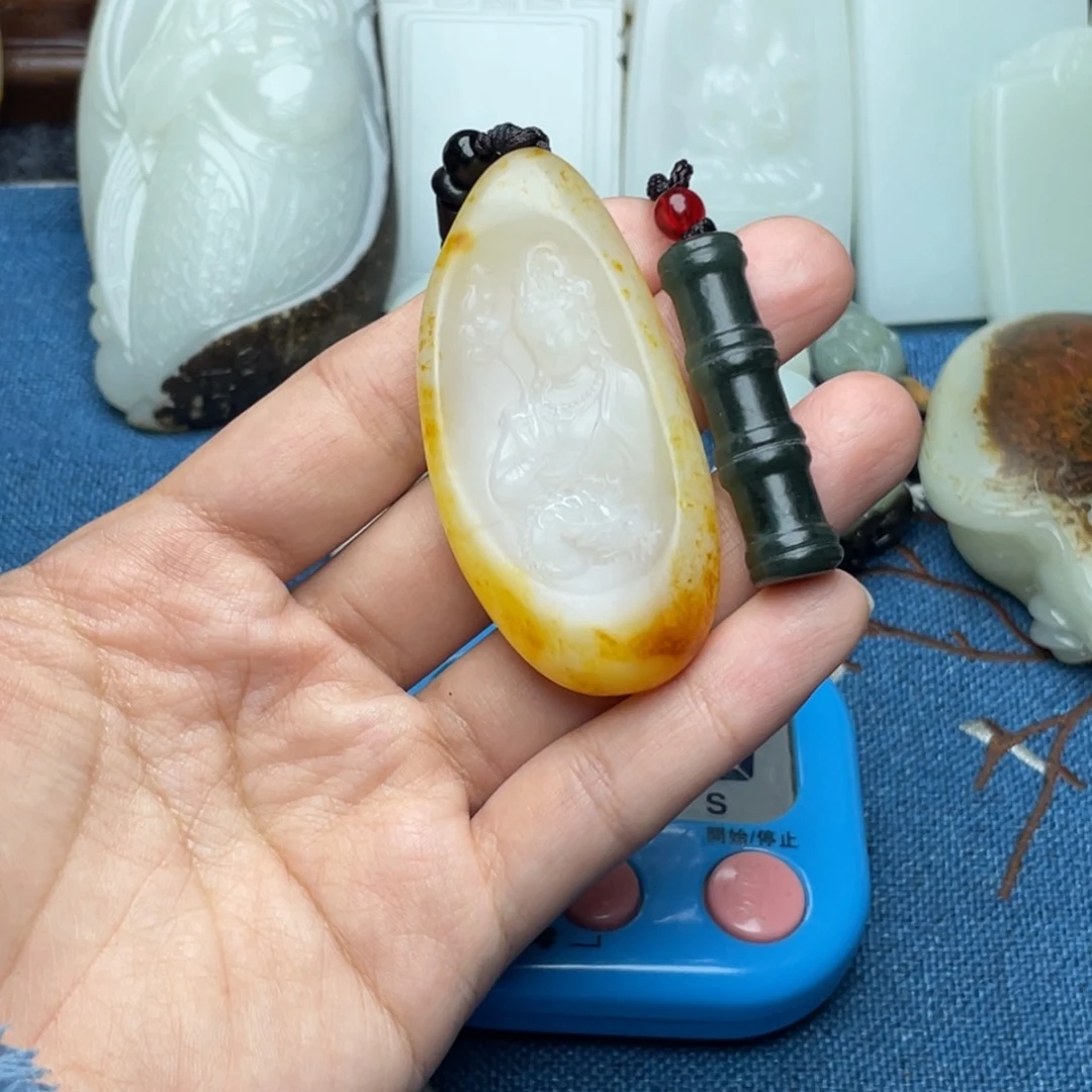 颈饰未镶嵌和田玉一**宝