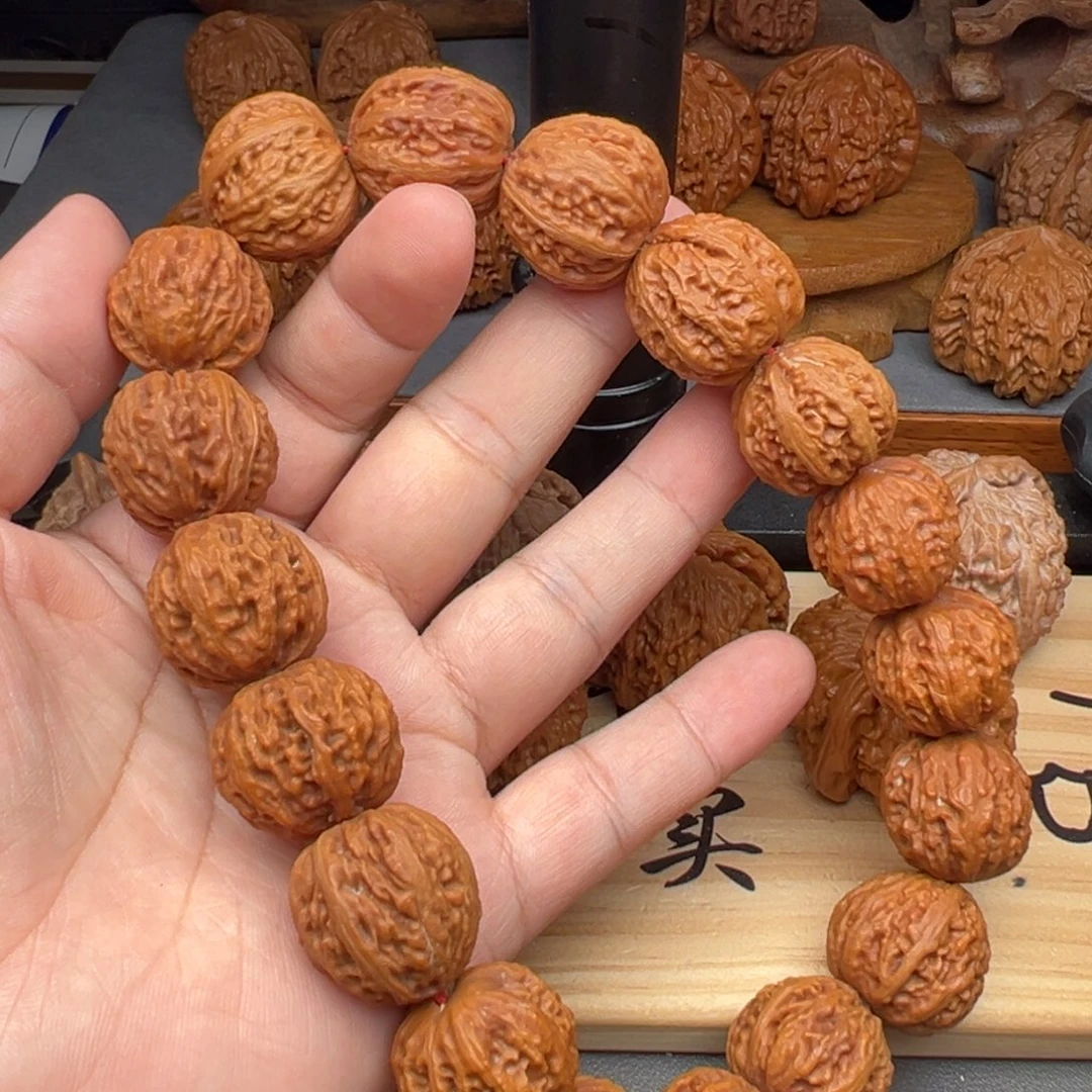 Y****文玩核桃把件串串