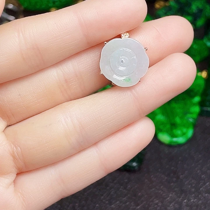 翡翠银S925镶嵌颈饰多样性