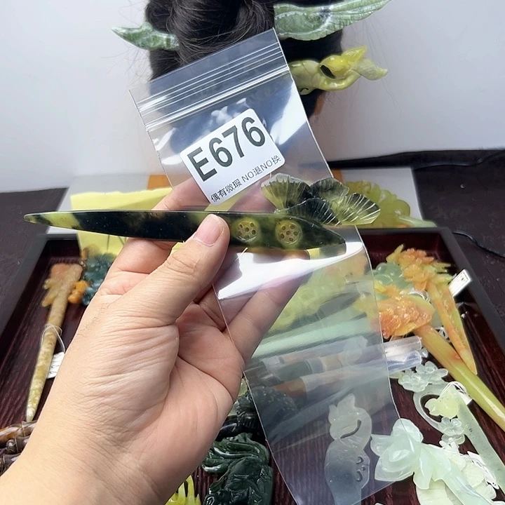 蛇纹石玉发饰合金安*