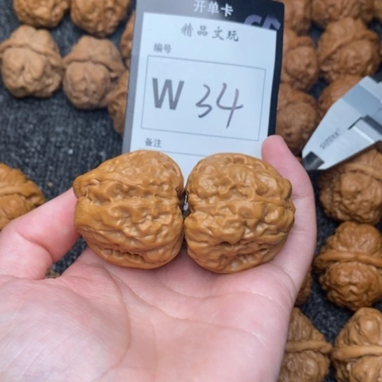 吊坠桃核我是第一百38