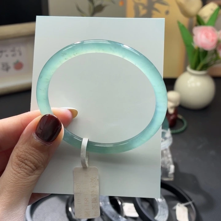 翡翠未镶嵌手镯冰晴绿58