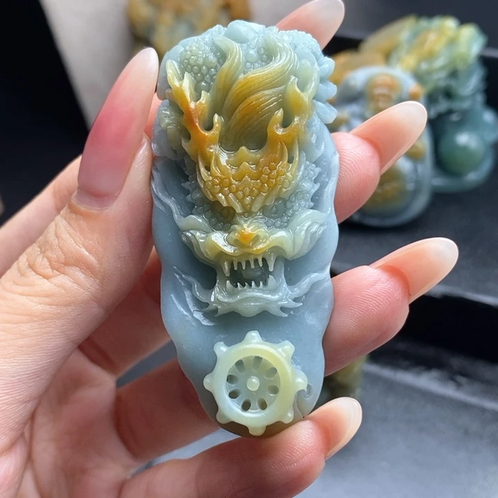 定制翡翠未镶嵌龙牌