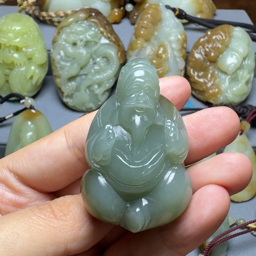 颈饰未镶嵌和田玉