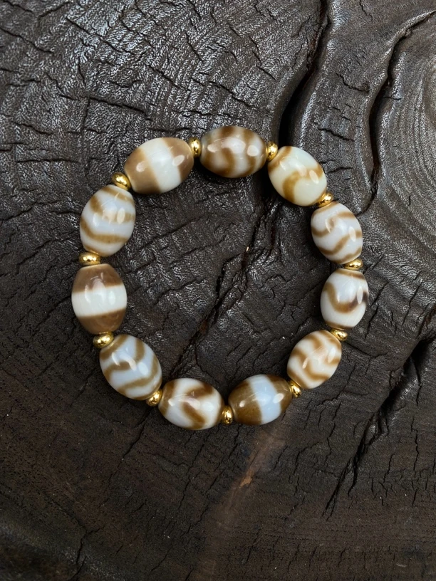 尺寸约16mm*12mm仙叔珠宝天然玛瑙多宝手串1708