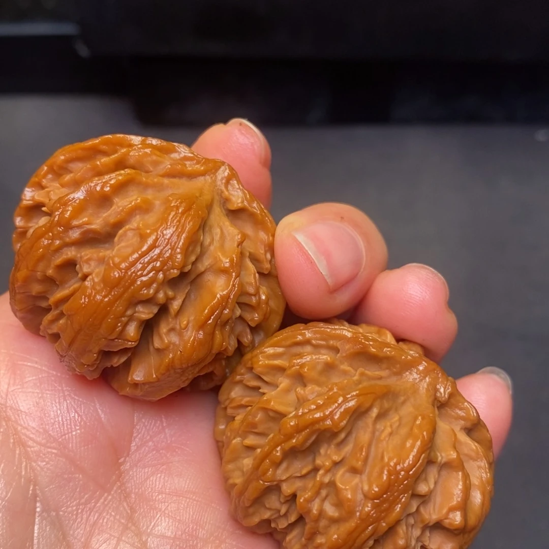 文玩核桃把件秦岭山脉的东