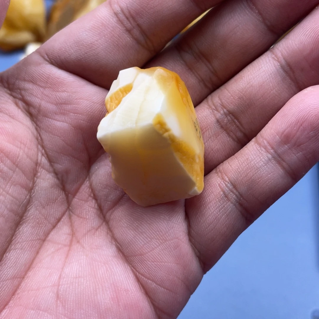 菜***宝定制琥珀未镶嵌蜜蜡定制