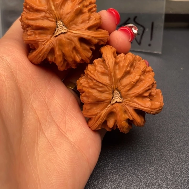 香****文玩核桃吊坠白狮子