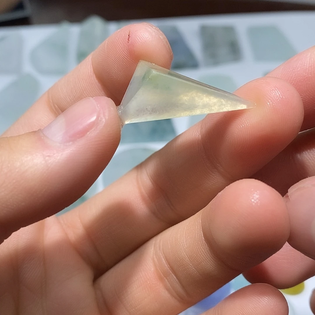 翡翠未镶嵌颈饰544