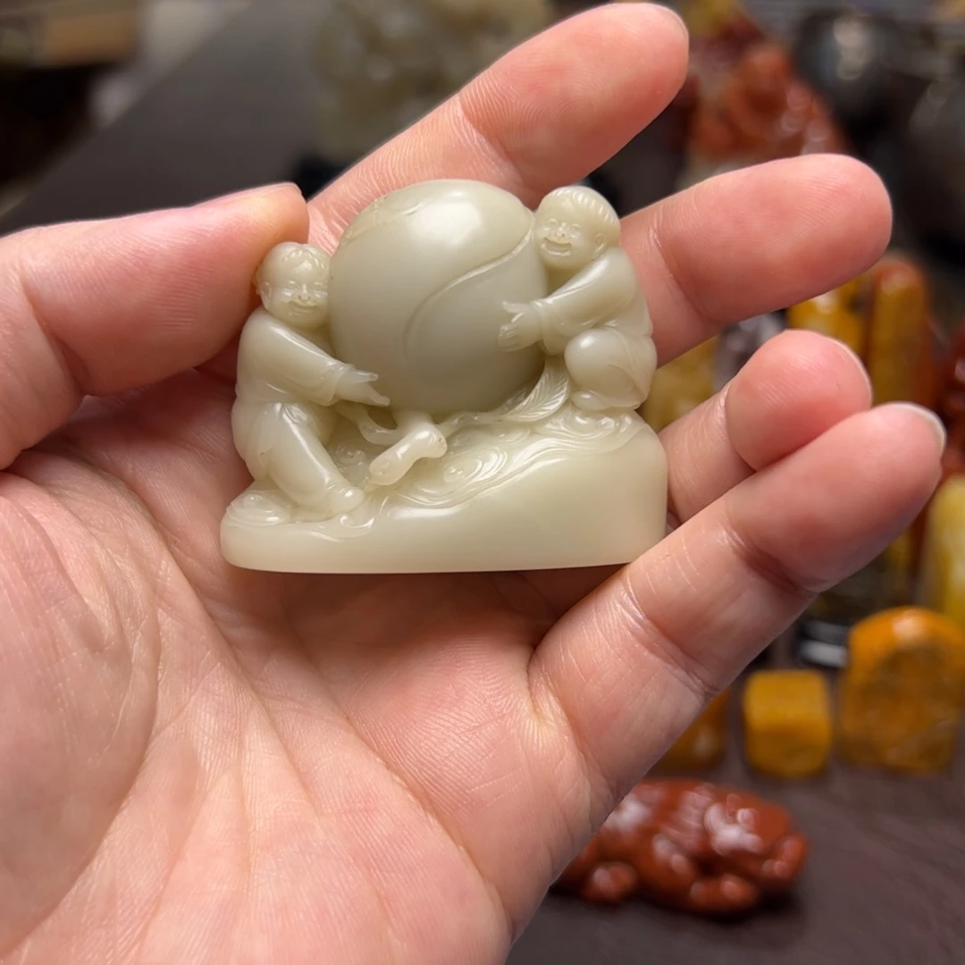 寿山石印石洪建国作芙蓉石椭圆章