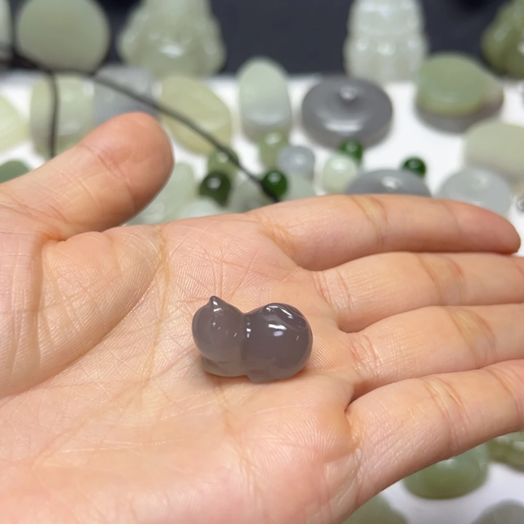 T***H和田玉未镶嵌颈饰