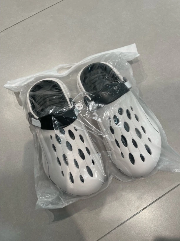 男女时尚沙滩洞洞鞋