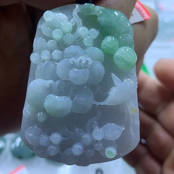 翡翠未镶嵌颈饰天然翡翠A货吊坠