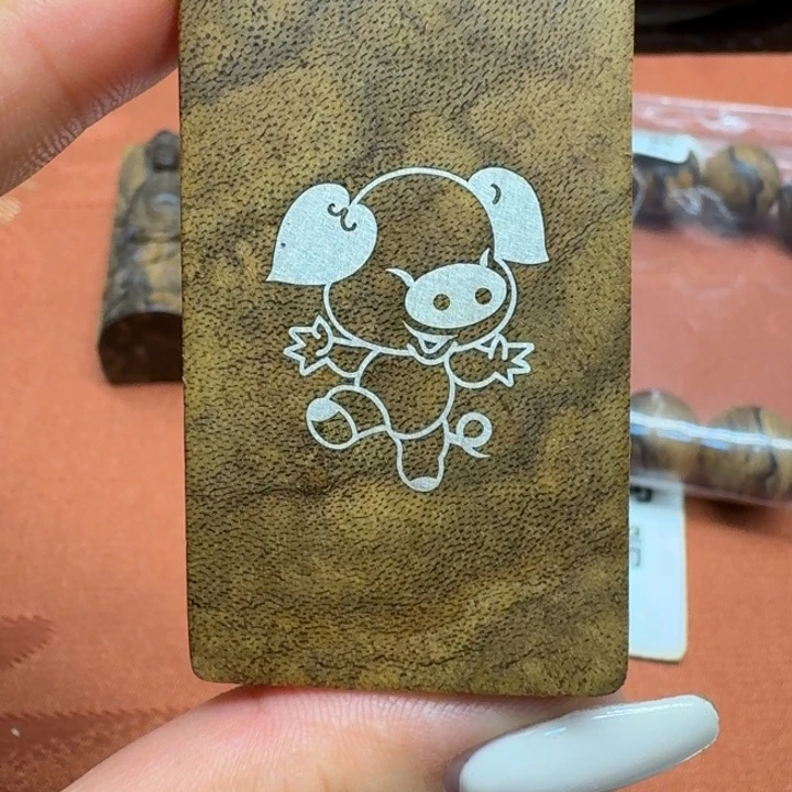 大叶紫檀（黑酸枝木类）