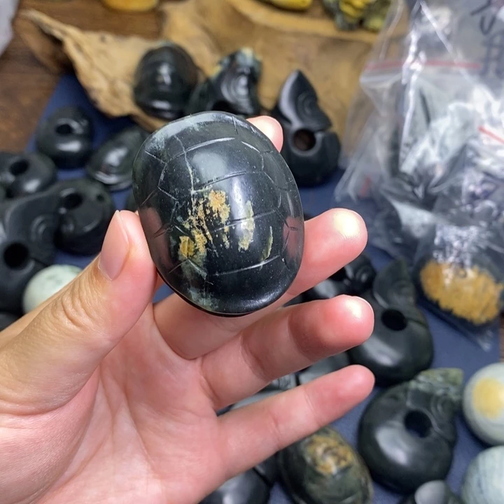 岫岩河磨玉（透闪石质玉）未镶嵌挂件