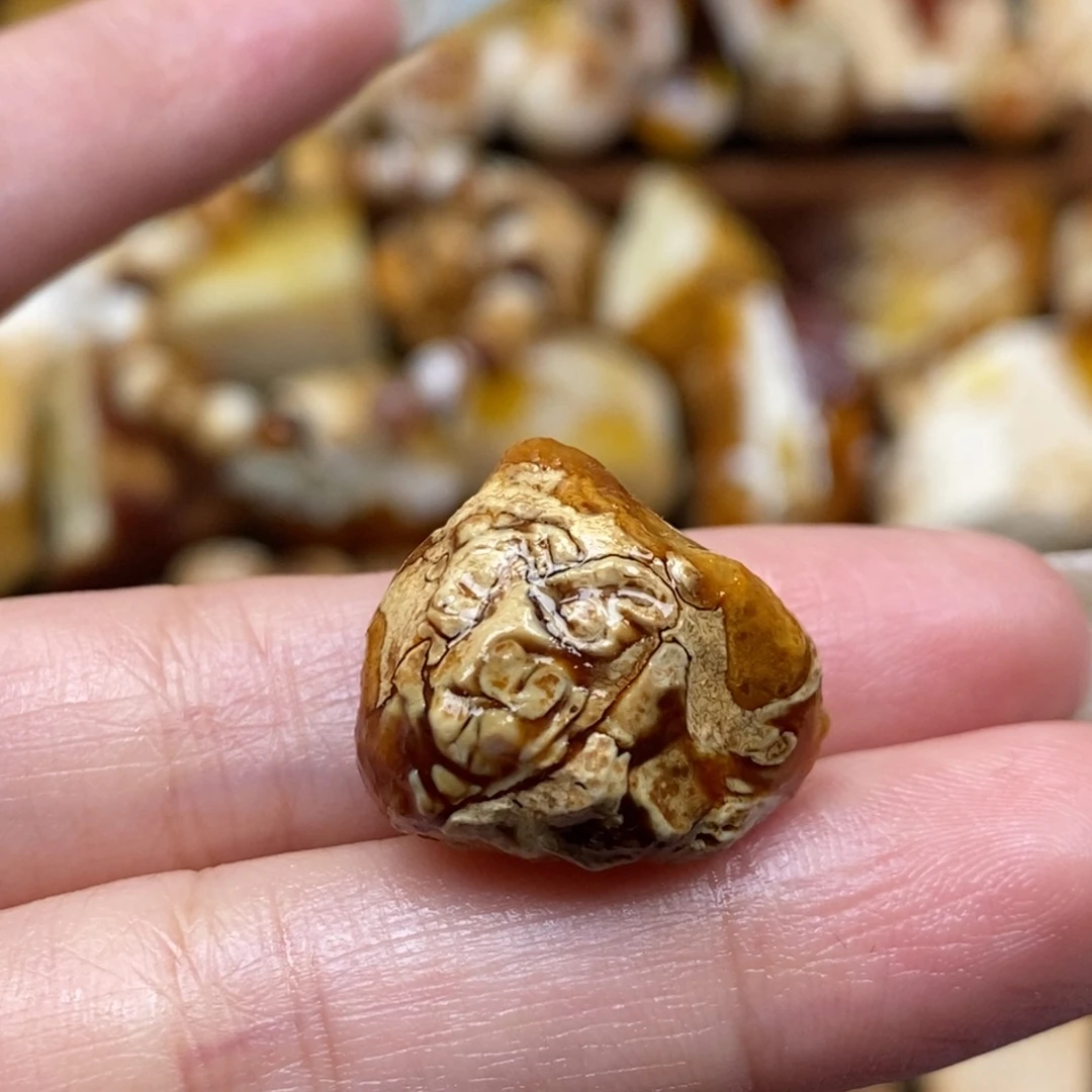 岩***弟定制琥珀未镶嵌蜜蜡