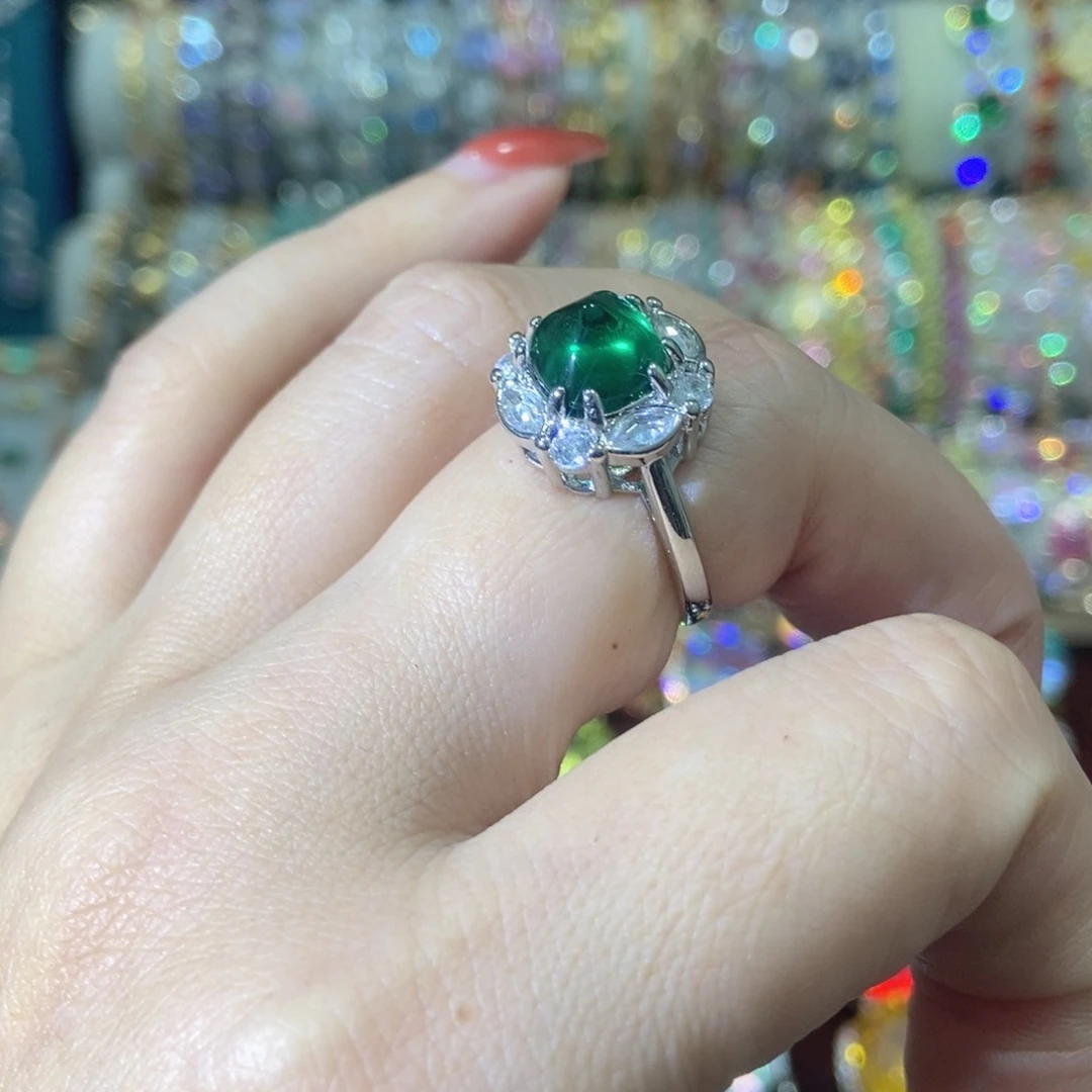 66锆石（处理）戒指