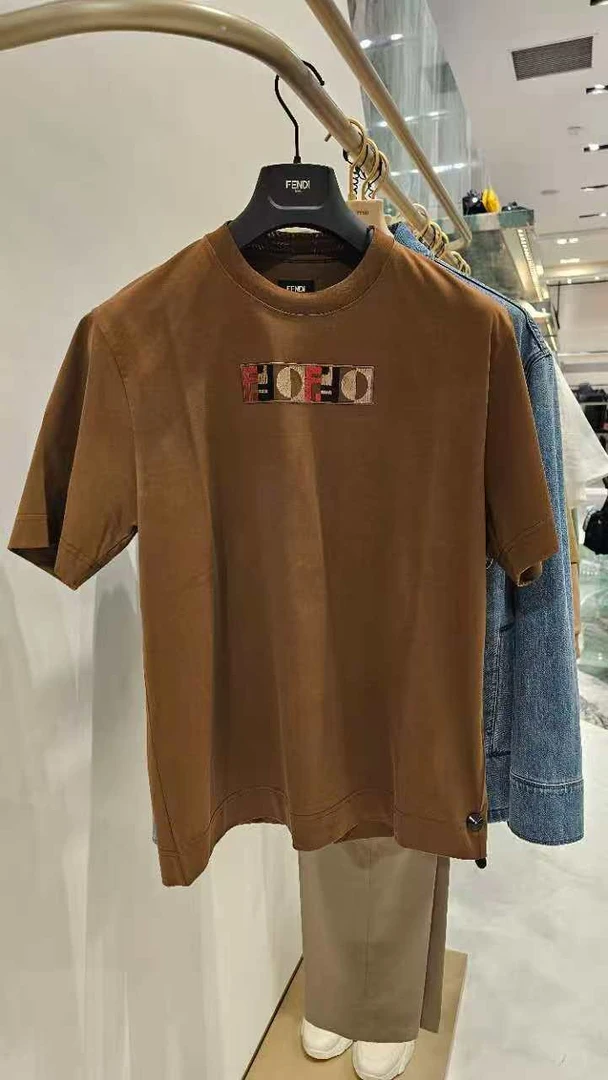 未使用 FENDI/芬迪 男士男款纯棉时尚休闲圆领T恤
