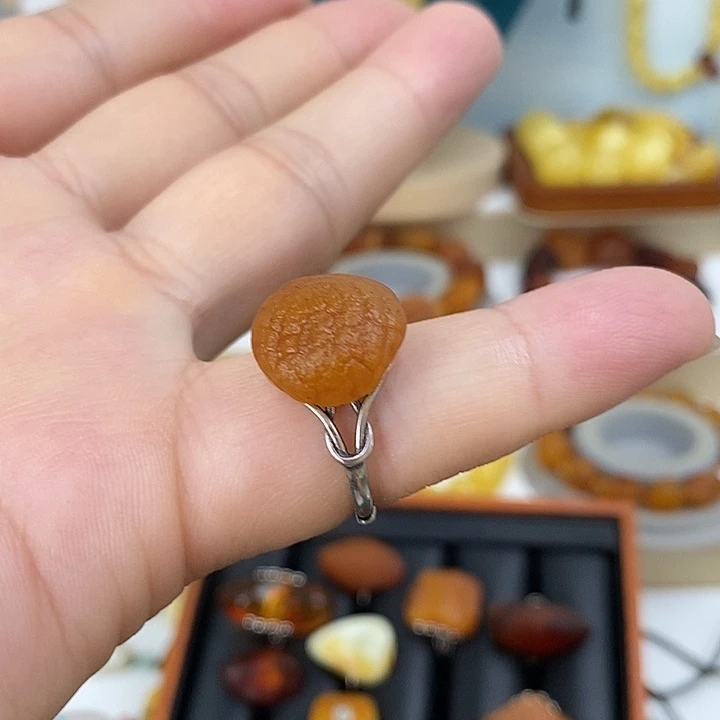 蜜蜡未镶嵌戒指戒指1