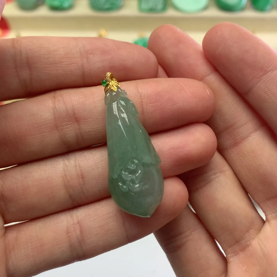 翡翠颈饰18K金镶嵌挂件