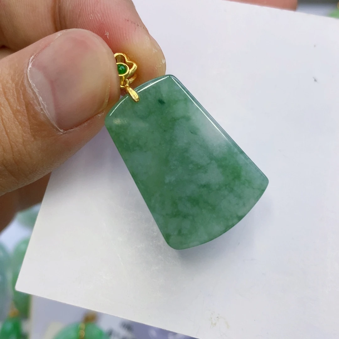 未镶嵌挂件翡翠翡翠