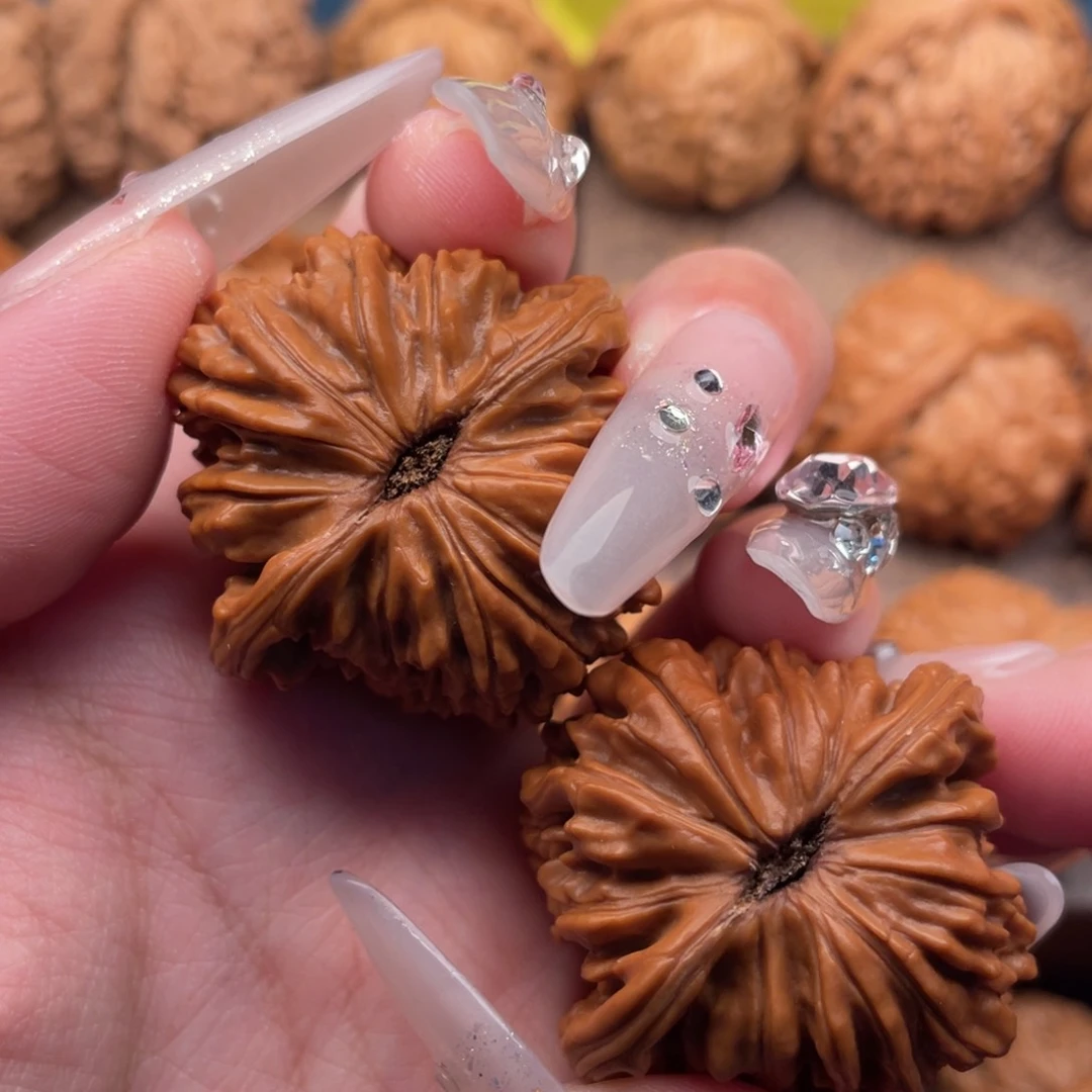 文玩核桃吊坠全品，精配山地平谷楼38