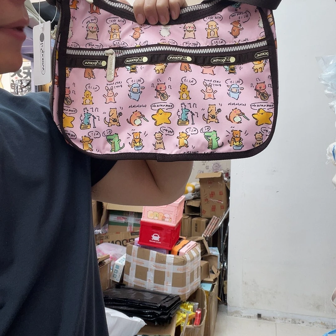 PU化妆包等产品和产品