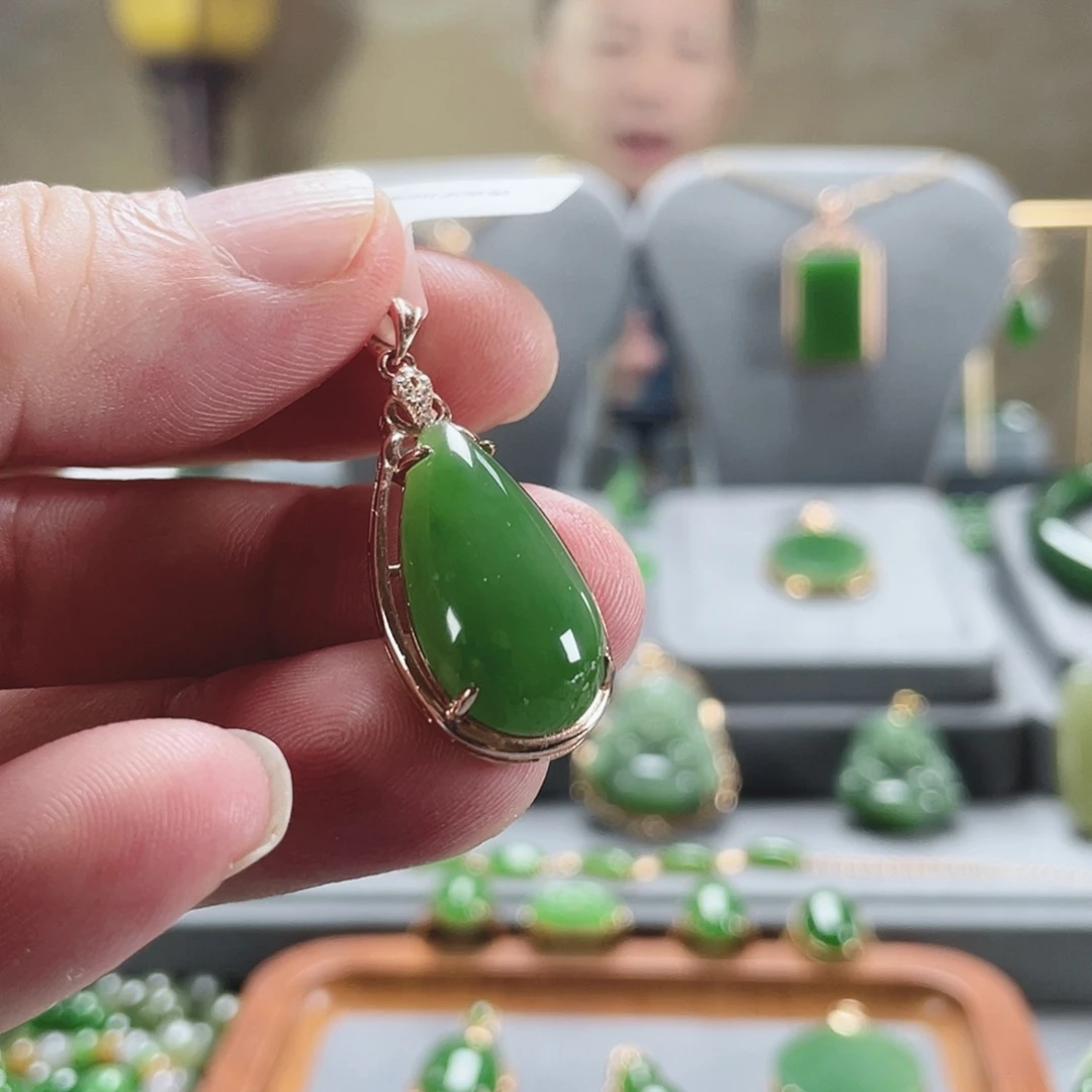 和田玉（碧玉）银S925镀金镶嵌颈饰
