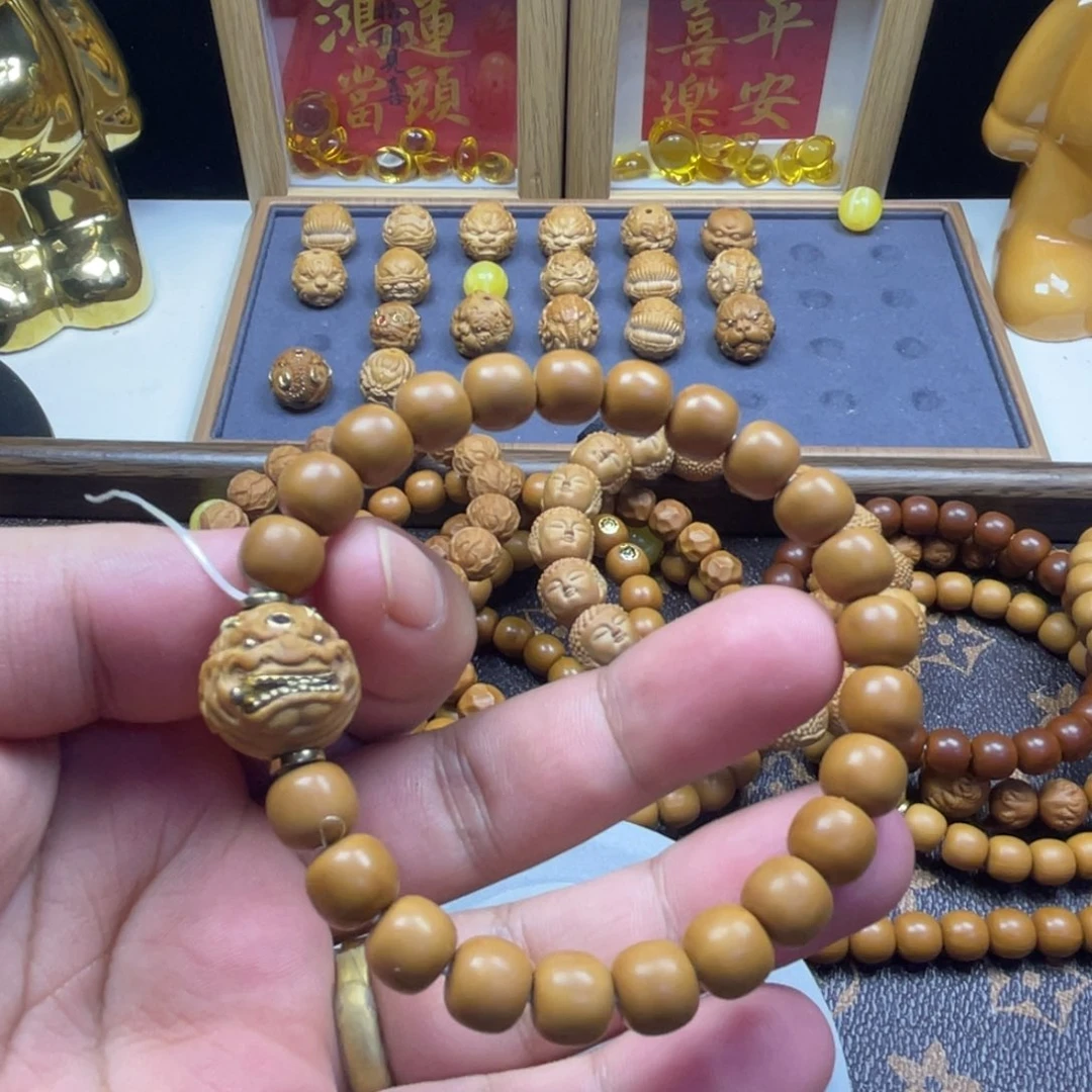 斌***斌吊坠猴头核桃老型全品加烟鬼