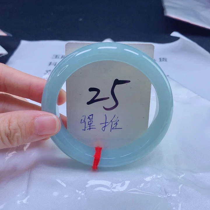 翡翠未镶嵌手镯圈口5758585