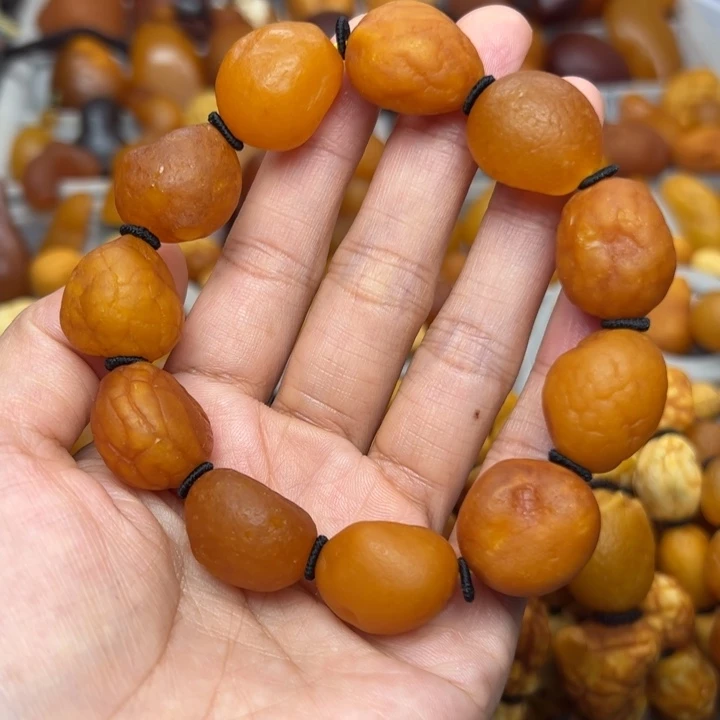 琥珀未镶嵌裸石天然蜜蜡