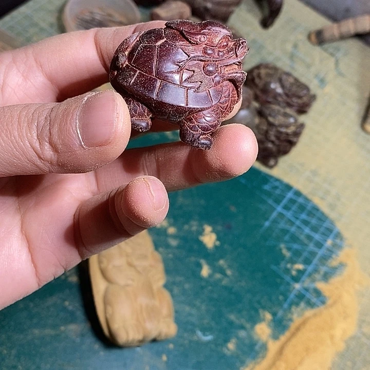 香榧木檀香紫檀龙龟工艺品