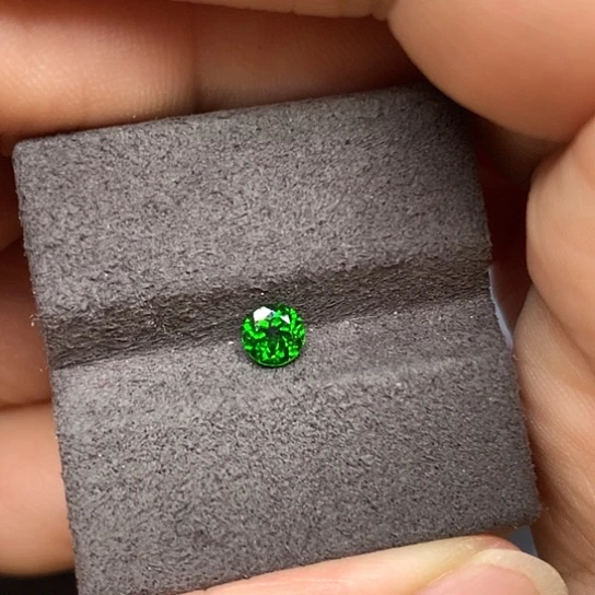 裸石透辉石未镶嵌天然透辉石裸石可做戒指吊坠