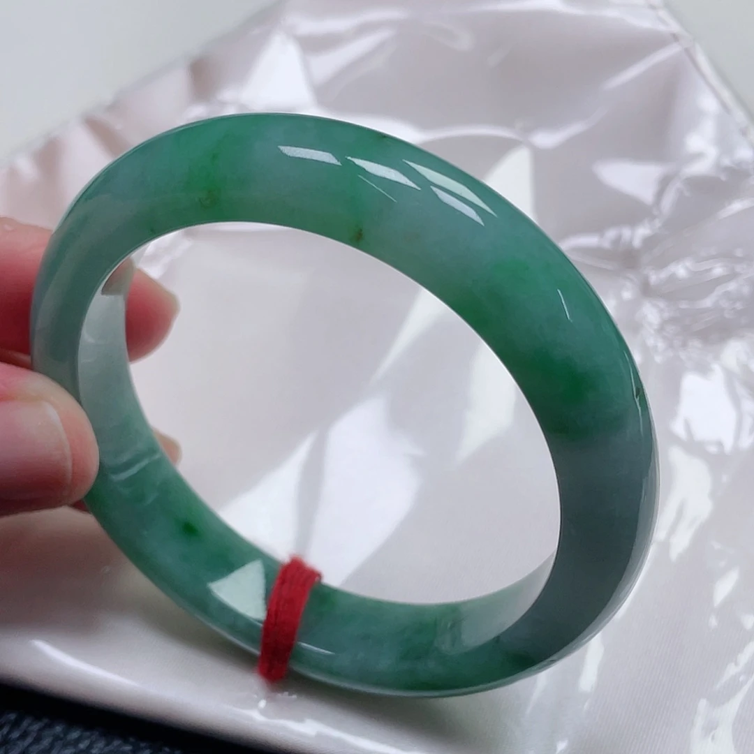 翡翠手镯未镶嵌缅甸翡翠