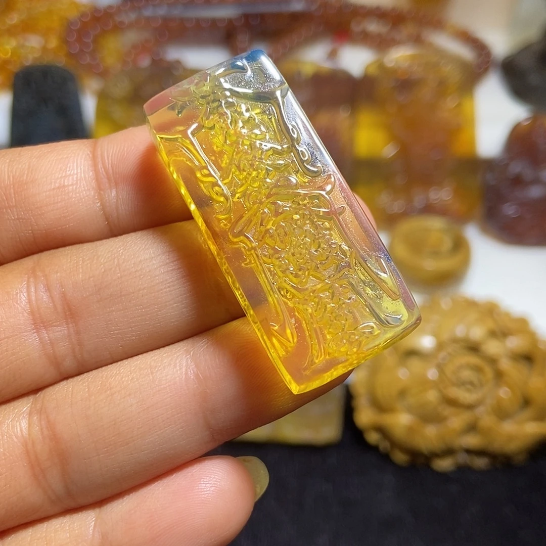 琥珀未镶嵌颈饰缅甸天然琥珀吊坠