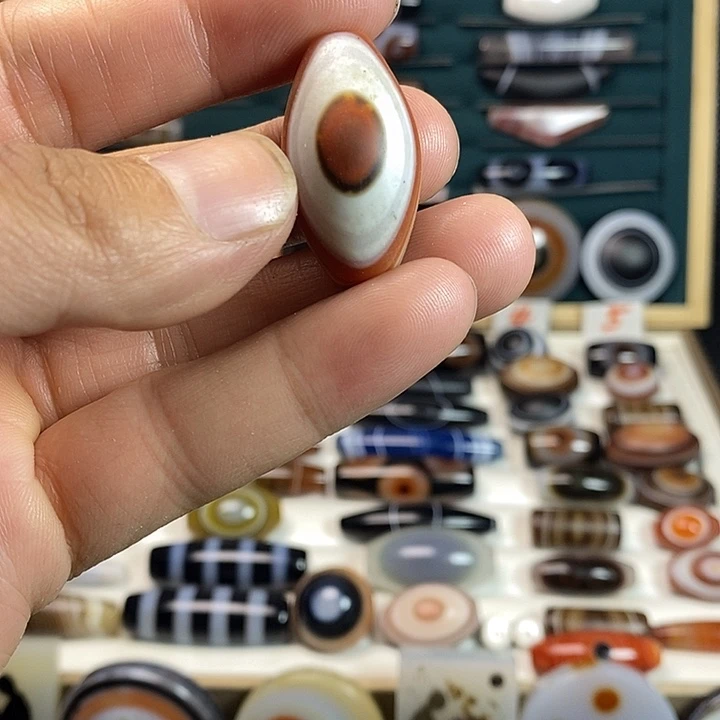 未镶嵌颈饰玛瑙/玉髓